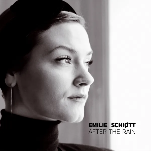 Give Me a Kiss (feat. Bent Fabric) — Emilie Schiøtt